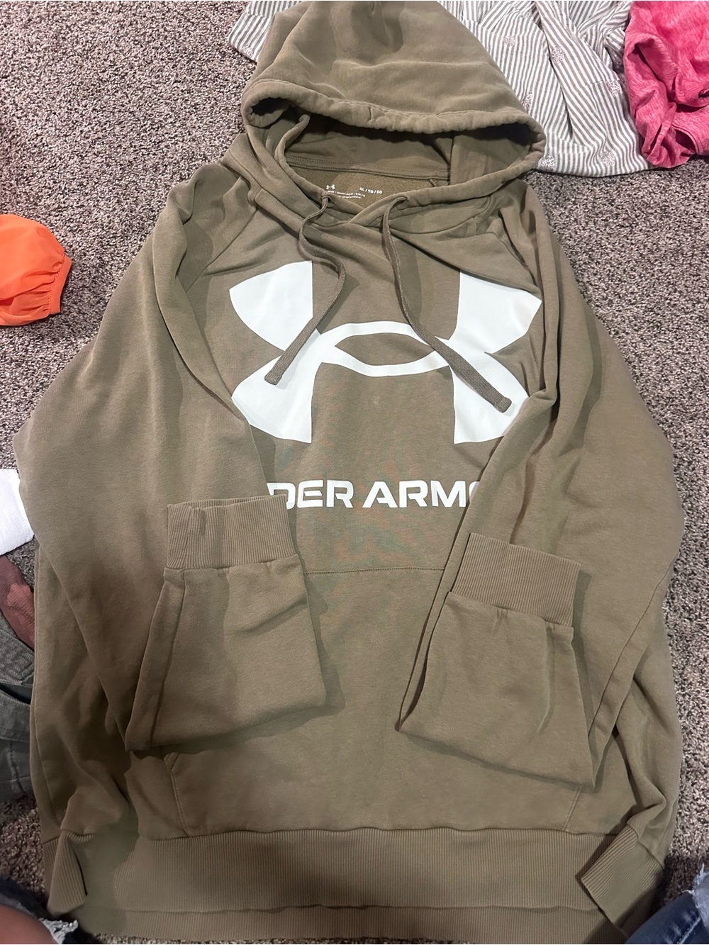 Under Armour Men's Olive Green Logo Pullover Hoodie